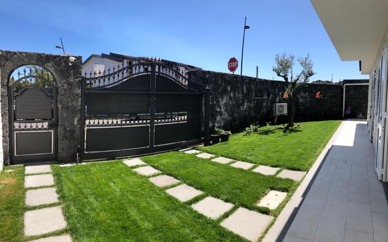 Casa Vacanze La Conca San Giovanni La Punta Exterior foto